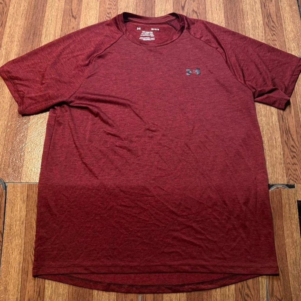 Under Armour Red Tech Retro Sportswear Running Train Shirt Medium